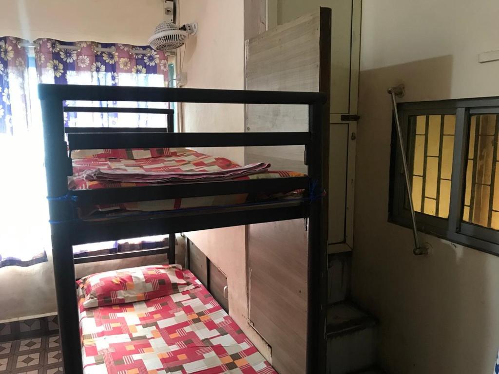 Care Dormitory Mumbai Bagian luar foto