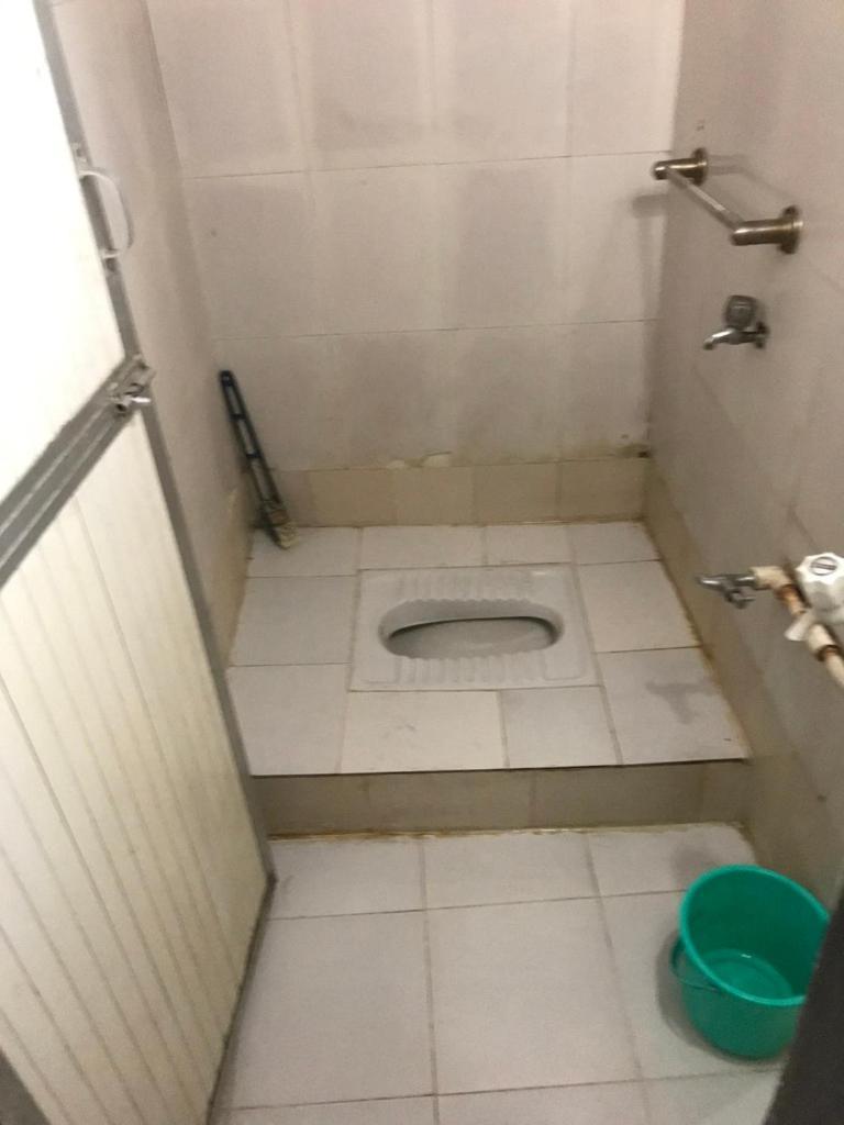 Care Dormitory Mumbai Bagian luar foto