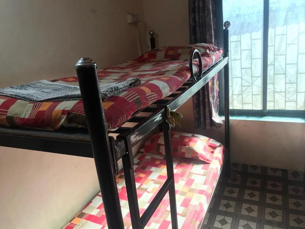 Care Dormitory Mumbai Bagian luar foto