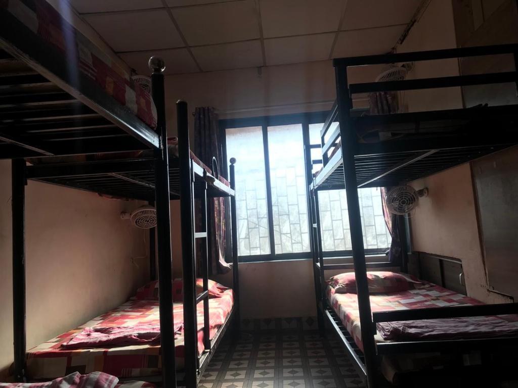 Care Dormitory Mumbai Bagian luar foto